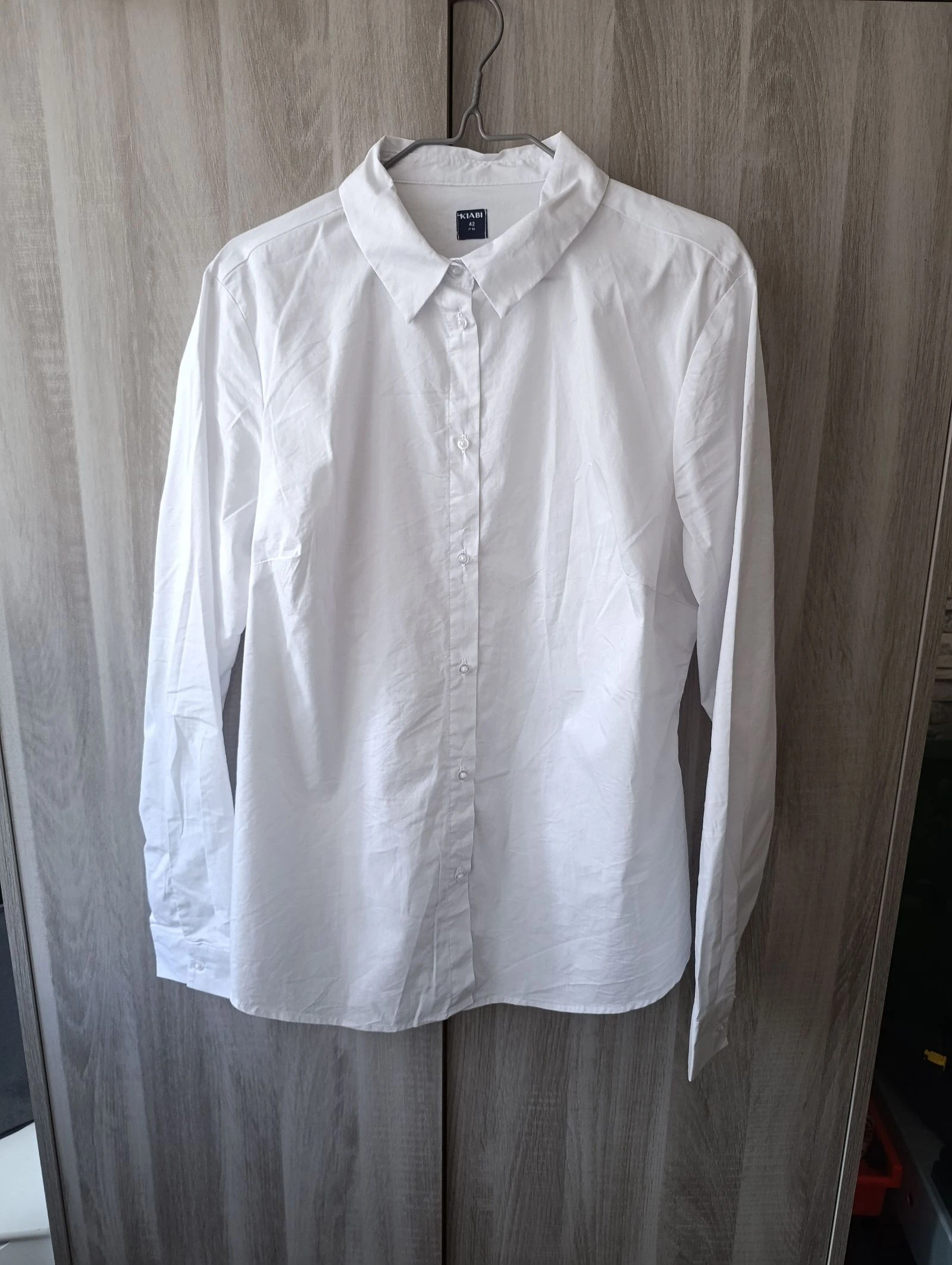 Chemise blanche de marque Kiabi en taille 42 - XL